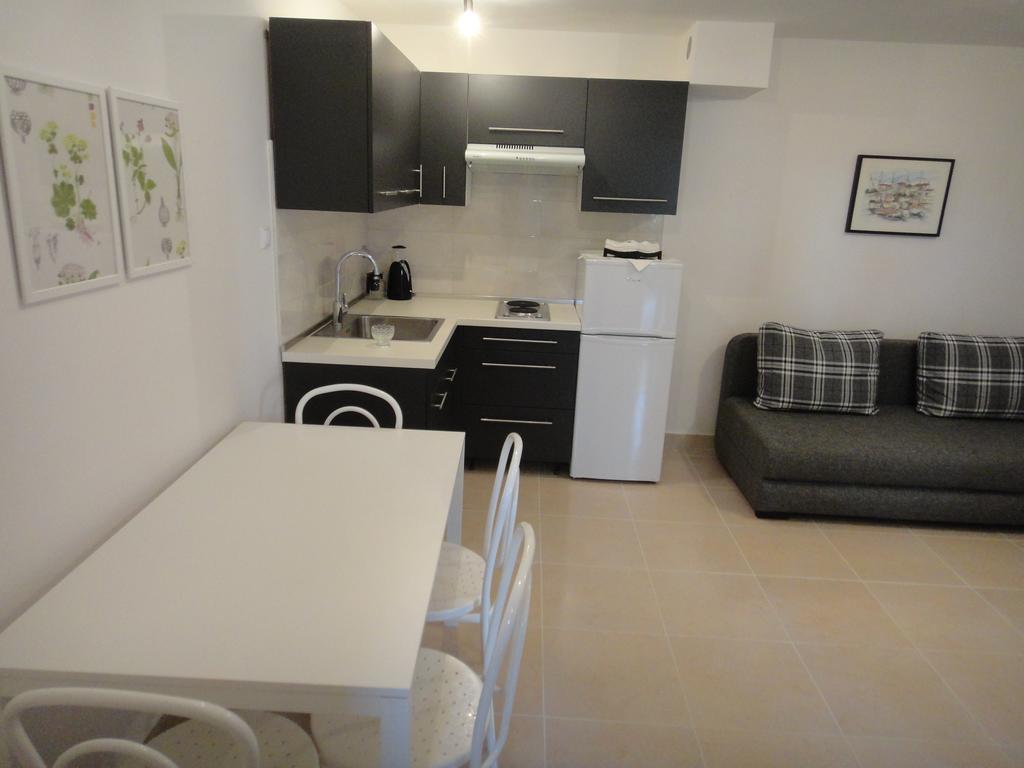 Schreng Apartments Malinska Εξωτερικό φωτογραφία